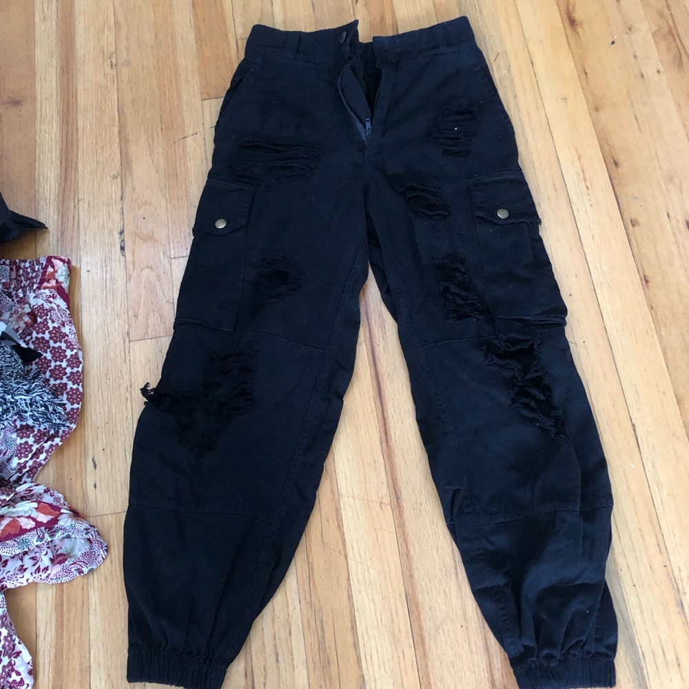 LF Never been work ripped cargo/utility pants